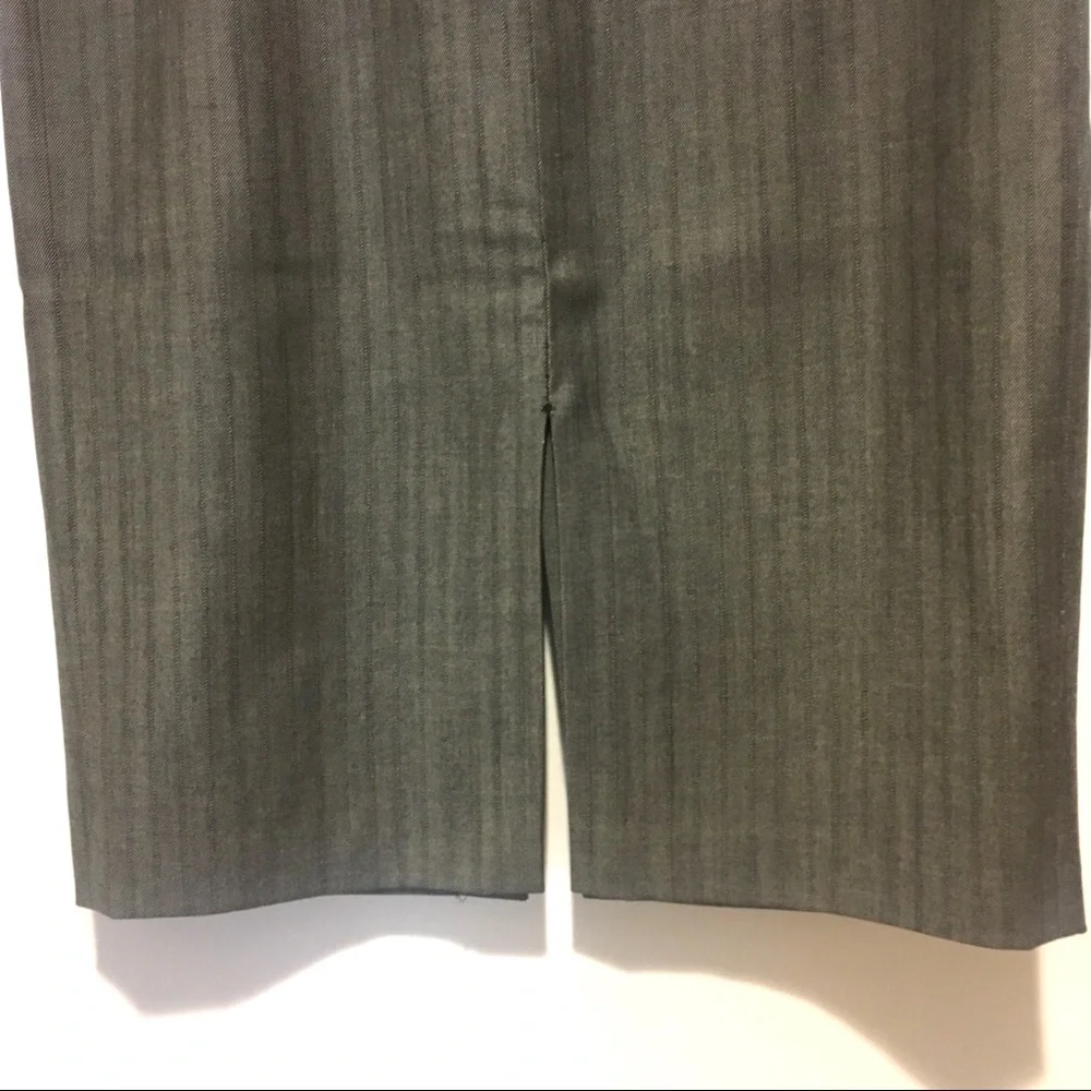 ⭐️ Express Classic Stretch Gray Pencil Skirt 2